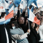 Francia: è ballottaggio Macron-Le Pen. Il Presidente uscente in exit polls avanti di 4 punti sulla rivale di destra: “In gioco Paese e Ue”
