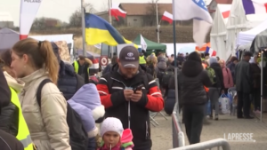 Ucraina, nuova ondata di rifugiati raggiunge la Polonia