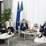 Energia, Draghi sigla patto gas con Algeri: “Passo verso indipendenza da Mosca”