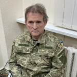 Ucraina, Kiev: “Bombe al fosforo su Zaporizhzhia e Mariupol”. Catturato l’oligarca Medvevchuk, fedelissimo di Putin. Biden sente Johnson