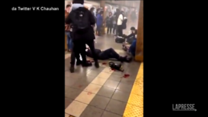 New York, spari ed esplosioni in metro a Brooklyn: feriti. Panico in stazione
