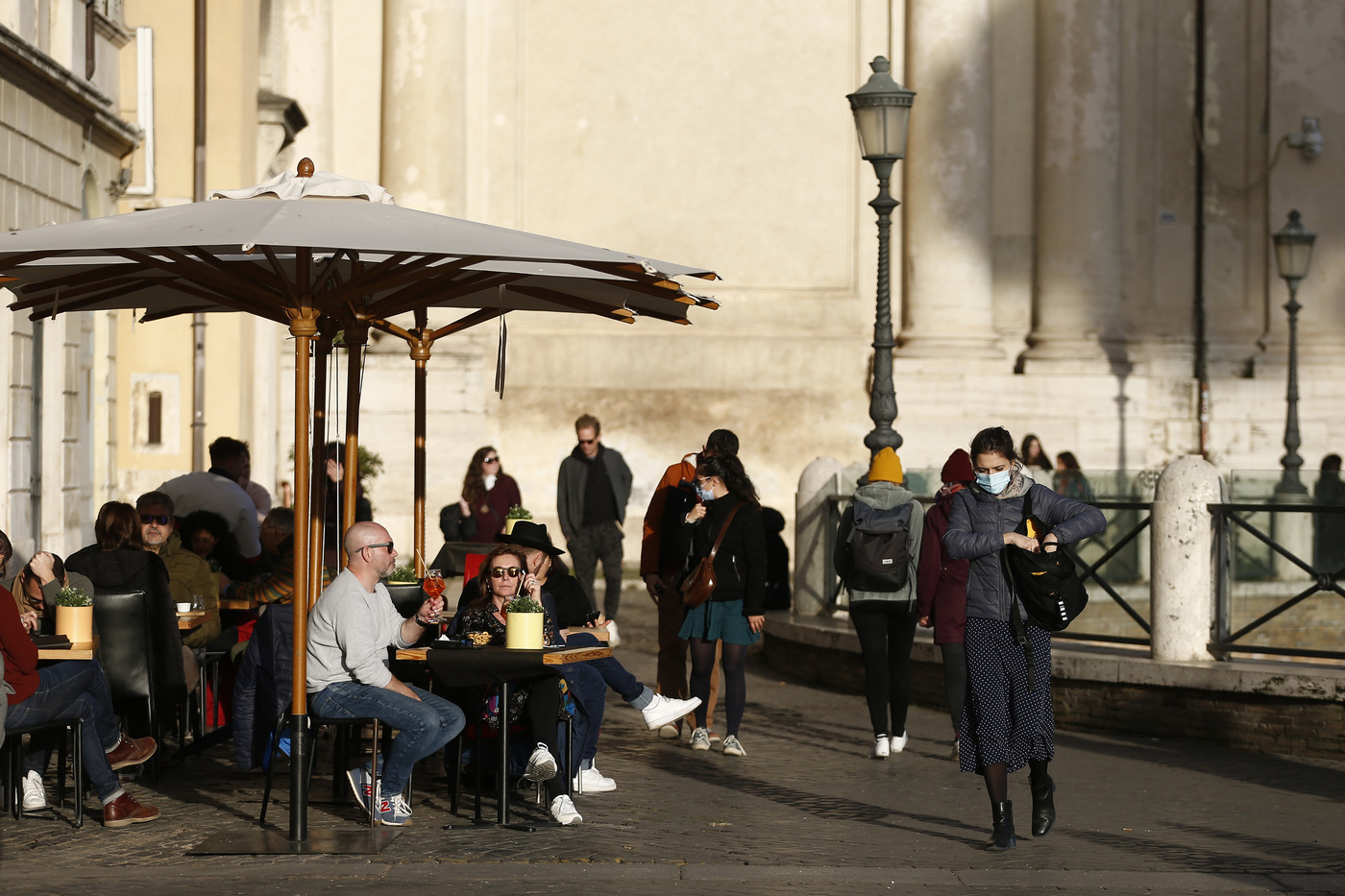 Pasqua: segnali positivi per il turismo, a Roma 235mila visitatori. Ma sull’estate pesa la variante guerra Pasqua: segnali positivi per il turismo, a Roma 235mila visitatori. Ma sull’estate pesa la variante guerra