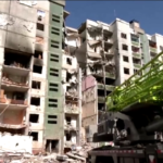Ucraina, Chernihiv: palazzi danneggiati dopo attacco russo