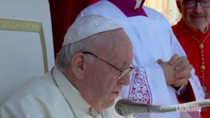Pasqua, l’appello del Papa per l’Ucraina: “Non abituiamoci alla guerra”