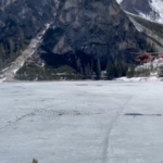 Bolzano, in 8 cadono nel lago di Braies ghiacciato: gravissimo bimbo di 7 mesi