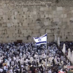 Gerusalemme, fedeli ebrei al Muro del Pianto per la benedizione