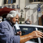 M5S, Grillo in aiuto a Conte su temi e comunicazione: verso accordo per pagare blog
