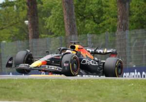 Formula 1, Verstappen vince a Imola: solo sesto Leclerc