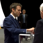 Ballottaggio presidenziali Francia, Macron al seggio a Le Toquet