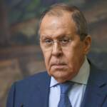 Ucraina, russi bombardano 5 stazioni: “Cessate il fuoco non è possibile”. Lavrov: “Terza guerra mondiale è un pericolo reale”