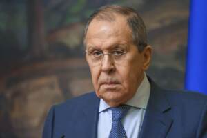 Russia, il ministro degli esteri Lavrov riceve il ministro degli esteri del Kazakistan Tileuberdi a Mosca