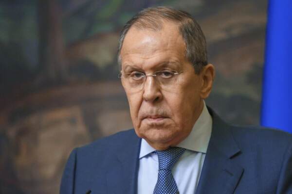 Russia, il ministro degli esteri Lavrov riceve il ministro degli esteri del Kazakistan Tileuberdi a Mosca