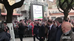 25 Aprile, bagno di folla per Mattarella ad Acerra