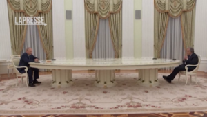 Ucraina, Putin a Guterres: “Russia non ha niente a che fare con eventi Bucha”