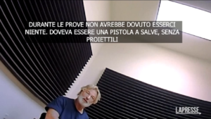 Morte Hutchins, l’interrogatorio di Baldwin dopo la tragedia: “Ho sparato e lei è caduta, mai visto nulla di simile”