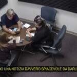 Morta sul set di “Rust”, il momento in cui Baldwin riceve la notizia