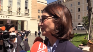 Covid, Gelmini: “Mascherina su mezzi, cinema, teatri, scuola è cautela che dobbiamo continuare ad usare”