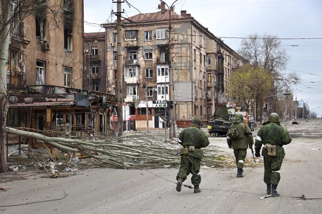 Ucraina, in raid nella capitale uccisa giornalista. Kiev: “Nell’est perdite Russia colossali” Ucraina, in raid nella capitale uccisa giornalista. Kiev: “Nell’est perdite Russia colossali”