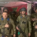 Mariupol, i soldati cantano l’inno ucraino nell’acciaieria assediata