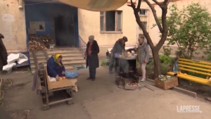 Ucraina, Kharkiv: gli abitanti non lasciano le case bombardate