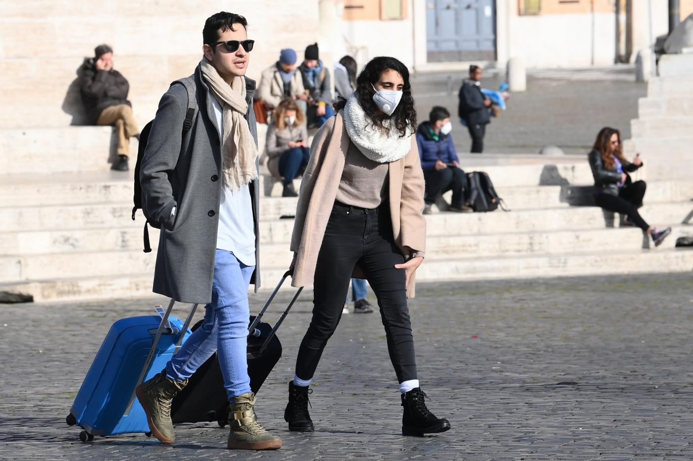 Covid Per Molti Difficile L Addio Alla Mascherina Psichiatri Molti Sono Insicuri E Provano