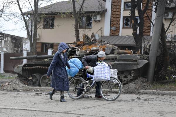 Ucraina, nuovo attacco a Azovstal, incendio in acciaieria. Missili su Odessa: diversi morti e feriti. Secondo Onu oltre 3mila civili uccisi da inizio conflitto
