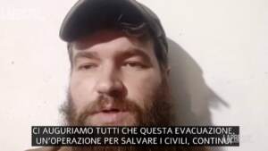Il Vice comandante del battaglione Azov: “Speriamo che l’evacuazione di Azovstav continui. Qui massacro senza senso”