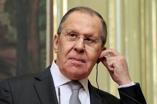 Ucraina: bufera su Lavrov a Rete4. Per Bennett solo ‘bugie’ e convoca ambasciatore