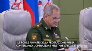 Ucraina, il ministro della Difesa russo Shoigu: “Militari nell’acciaieria bloccati in modo sicuro”