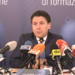 Governo, Conte: “Inizio a pensare che qualcuno ci voglia fuori da esecutivo”