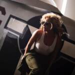 Lady Gaga in versione Top Gun annuncia il singolo ‘Hold My Hand’
