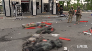 Ucraina, morti e devastazione nell’area di Kharkiv: “Per 2 mesi negli scantinati”