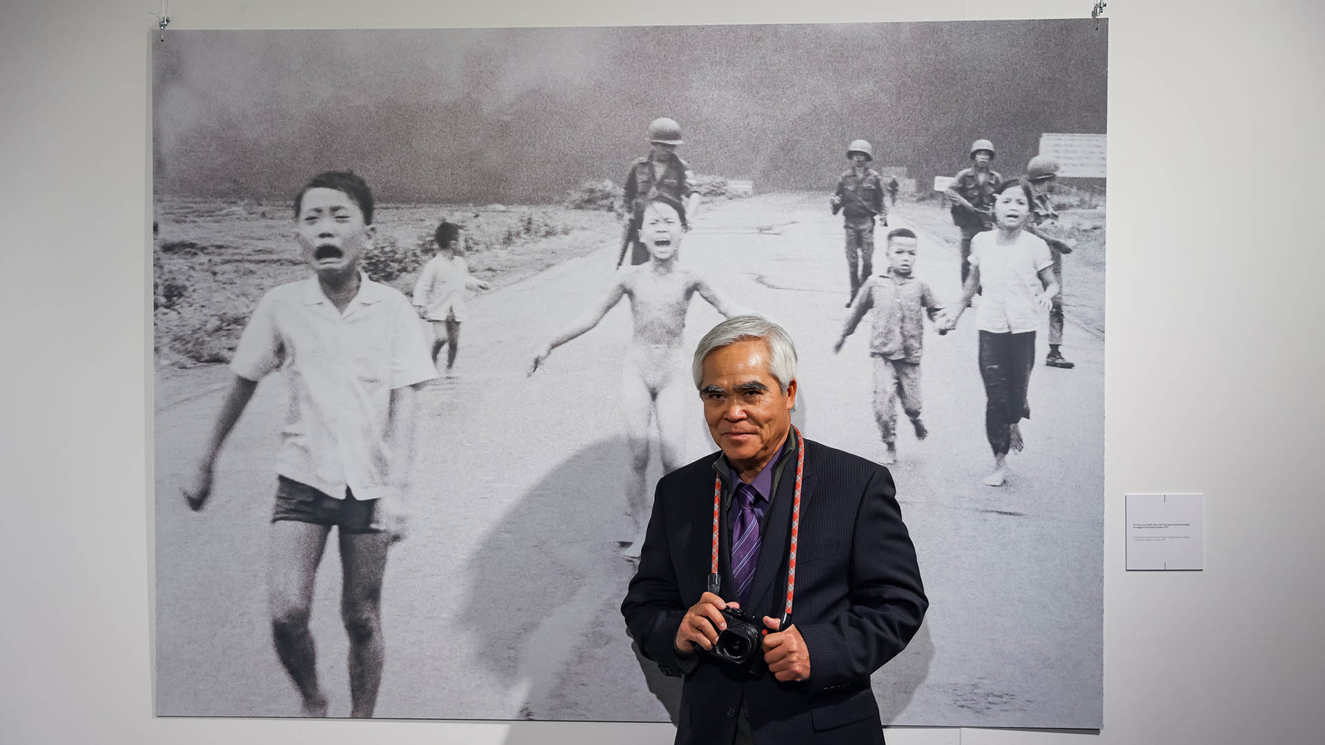 A Milano la mostra fotografica di Nick Ut “From Hell to Hollywood” | FOTOGALLERY