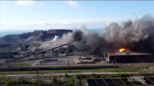 Ucraina: il devastante attacco russo all’acciaieria Azovstal a Mariupol