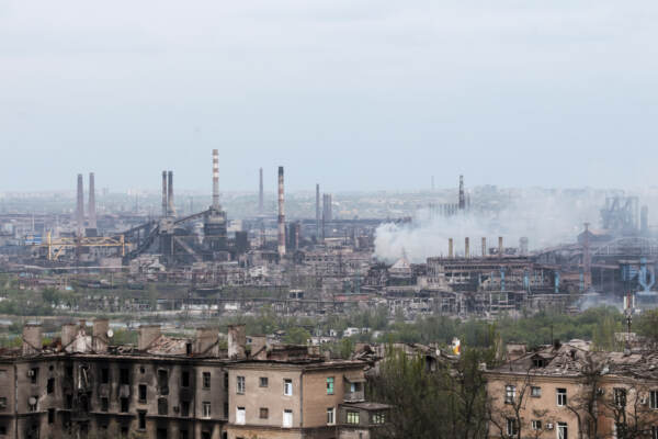 Guerra in Ucraina, il presidente Zelensky apre sulla Crimea. Colpita una nave russa nel Mar Nero