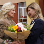 Ucraina, il G7 compatto contro la Russia: “Putin non deve vincere”. Visita a sorpresa della first lady Jill Biden