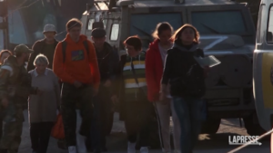 Ucraina, Mariupol: evacuati tutti i civili dall’acciaieria Azovstal