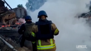 Ucraina: almeno 2 morti in bombardamento scuola a Lugansk
