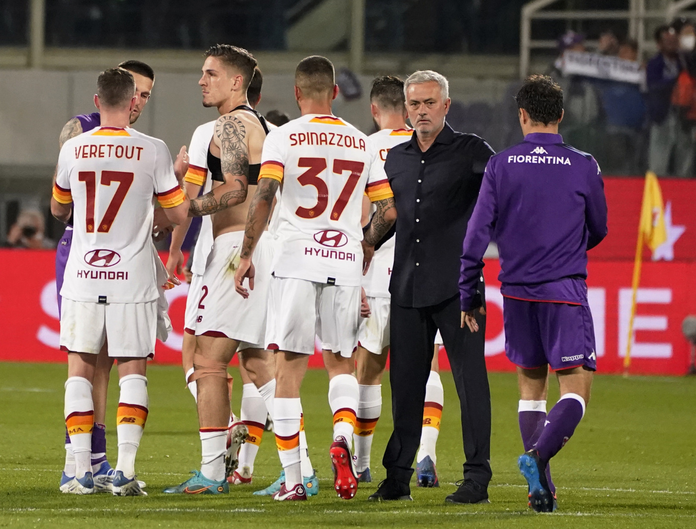 Calcio: Fiorentina più determinata, 2-0 alla Roma e aggancio in classifica