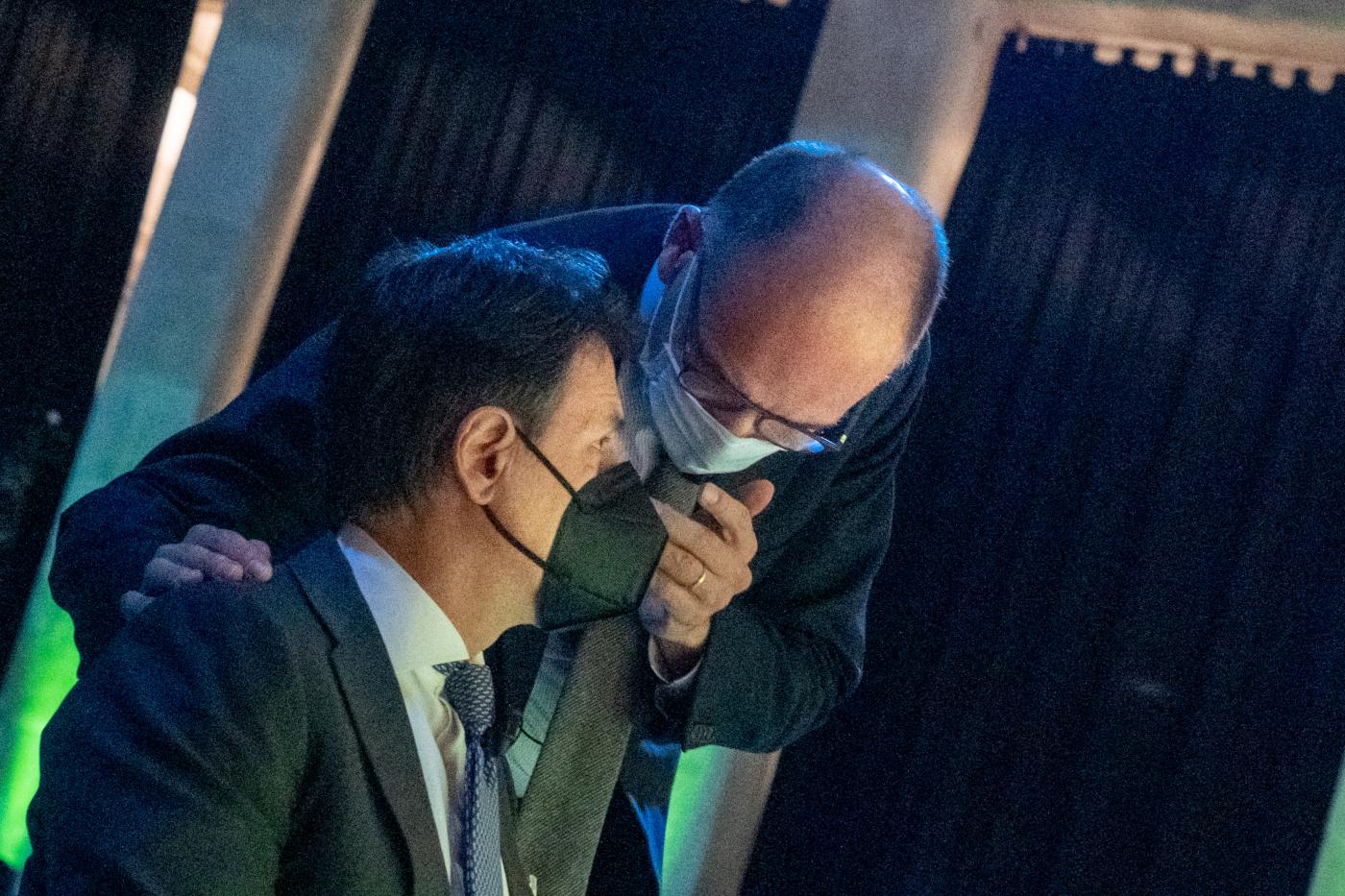 Centro-sinistra: duro faccia a faccia Letta-Conte, avanti insieme ma distanze restano