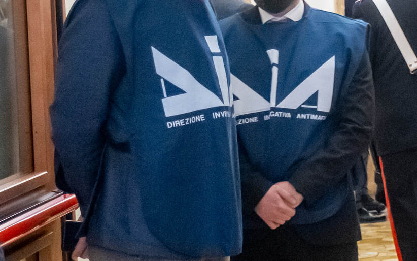 Mafia, inchiesta “Assedio”: figlio Enrico Nicoletti avrebbe favorito latitanza a Roma di Matteo Messina Denaro Mafia, inchiesta “Assedio”: figlio Enrico Nicoletti avrebbe favorito latitanza a Roma di Matteo Messina Denaro