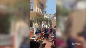 Capri, incendio nella via dello shopping: panico tra i presenti ma nessun ferito