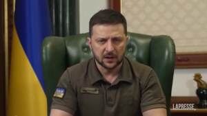 Ucraina, Zelensky: “Da inizio guerra 2mila attacchi missilistici russi”