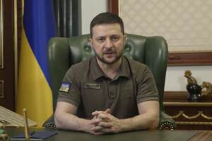 Ucraina: Zelensky, negoziamo ma non salviamo faccia Putin pagando con nostri territori