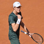 Sinner per la prima volta ai quarti a Roma, ora sfida Tsitsipas