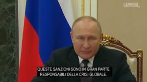 Ucraina, Putin: “Sanzioni stanno provocando crisi globale”