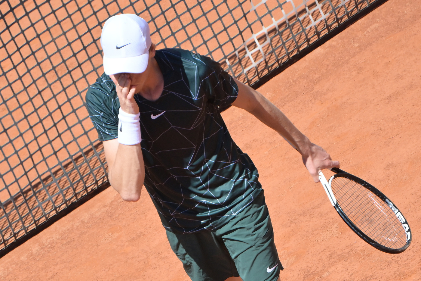 ATP Roma, Sinner eliminato, Tsitsipas in semifinale