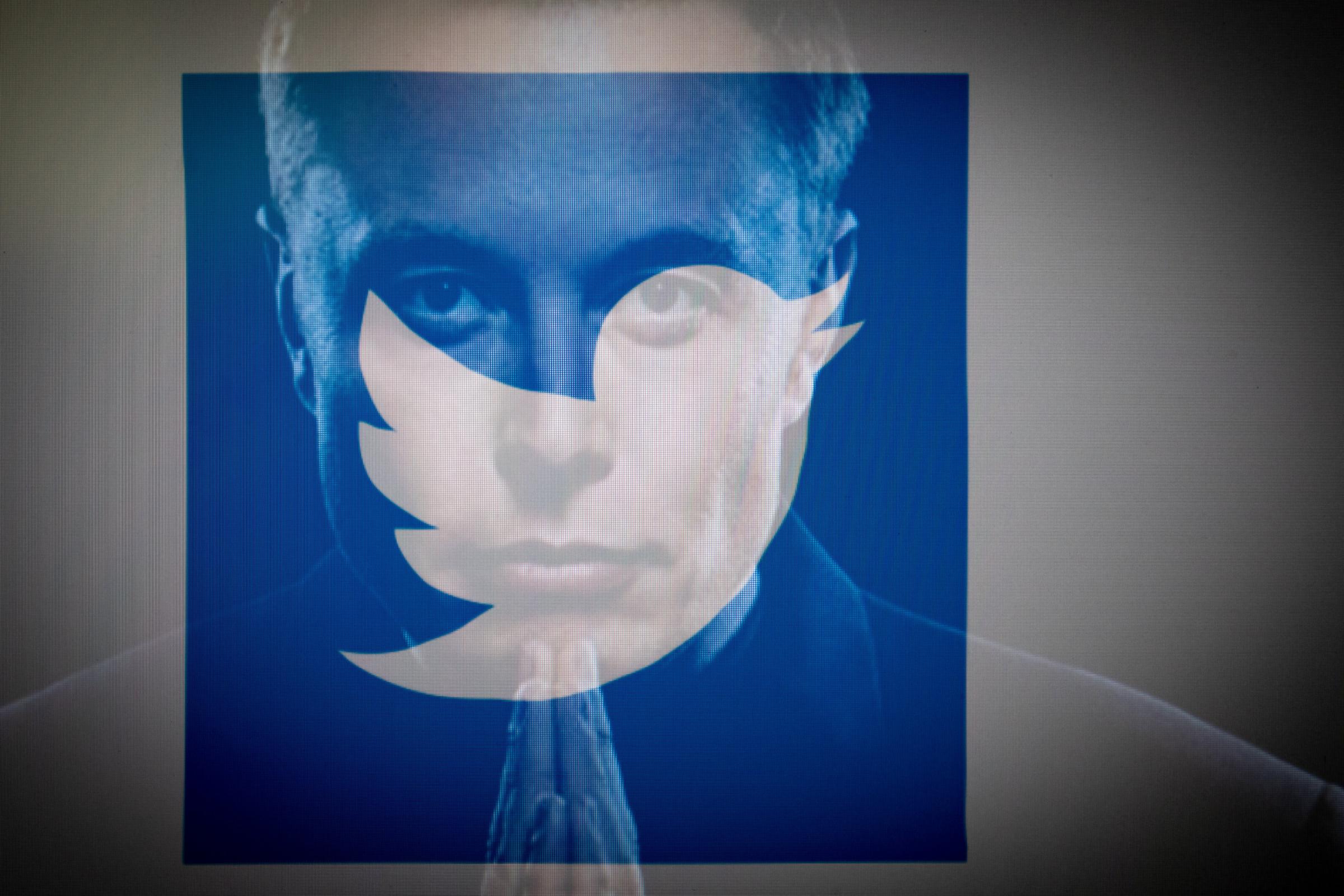 Twitter, Musk esprime dubbi su acquisizione poi si corregge: “Ancora impegnato”