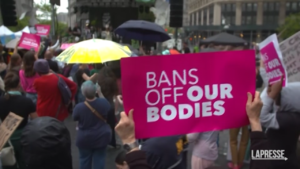 New York, dimostranti in piazza per diritto all’aborto