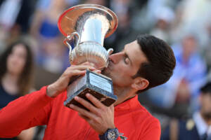 Tournoi de Rome/Tennis: Djokovic lève le trophée